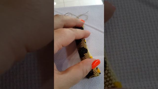 Жгут вязаный из бисера крючком. для плоского браслета. смотреть онлайн