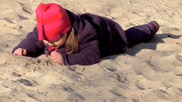 VLOG KATY PLAY ON THE PLAYGROUND FOR KIDS КАТЯ НА ДЕТСКОЙ ПЛОЩАДКЕ ВЛОГ KATY HAPPY TIME смотреть онлайн