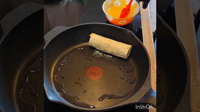 Очень простой, вкусный и быстрый завтрак!!! Сосиска, сыр и лаваш!!! Не забудь подписаться! смотреть онлайн