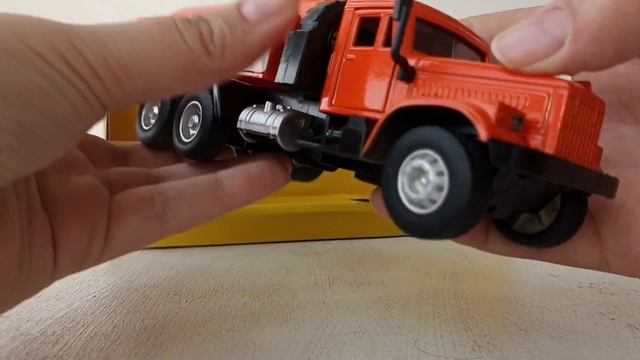 Машинка Mobicaro Бензовоз смотреть онлайн