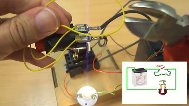 The easiest LATCHING RELAY CIRCUIT to understand ever! Both theory and practical explained. смотреть онлайн