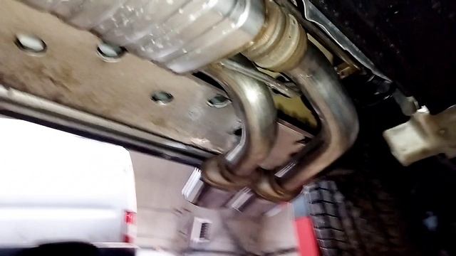 ? Mercedes-Benz G 350D III поколение
? Выхлопная система от G65 на две стороны