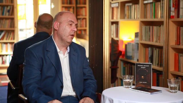Tibor Fischer speaking to Matt Thorne смотреть онлайн