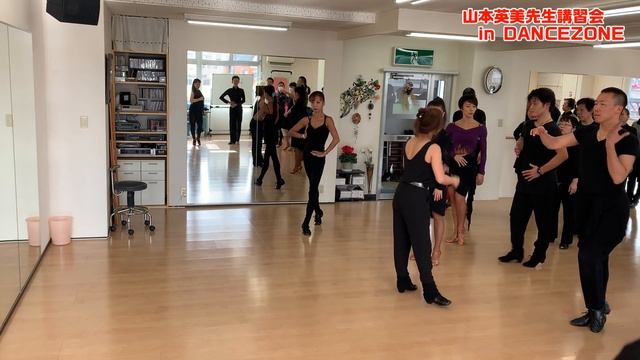 中心を感じるラテン基本の動き смотреть онлайн