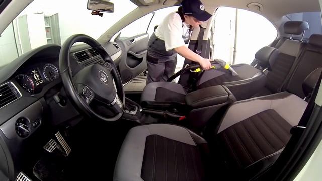 Химчистка салона автомобиля в Официальном сервисном Центре Фольксваген смотреть онлайн