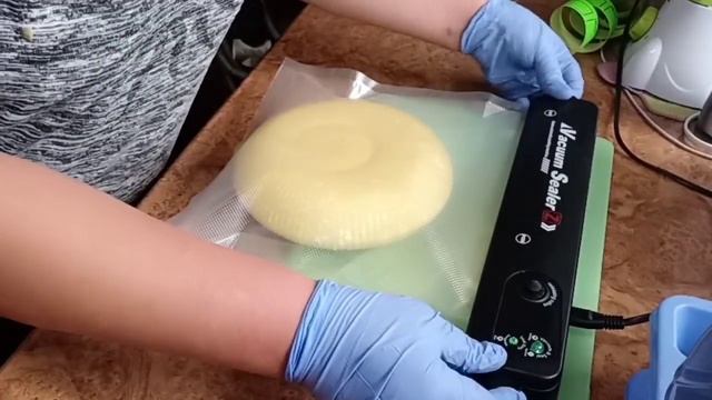 Качотта/Корочка на сыре/Упаковка сыра в вакуумный пакет/Как храню сыры до полного созревания! смотреть онлайн