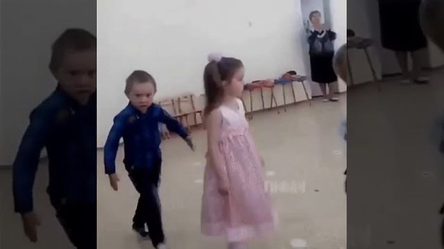 Авторитет в детском саду:) смотреть онлайн