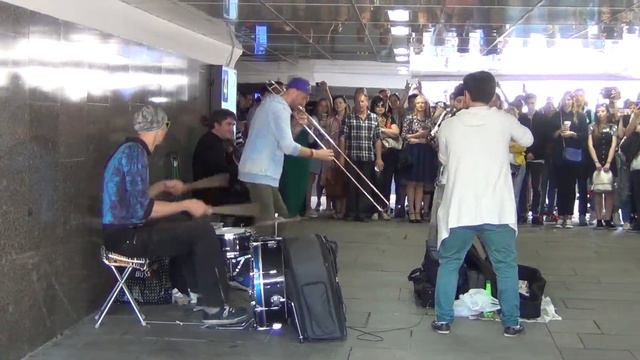 Переход на Арбате. YASHA_MULERMAN_3 смотреть онлайн