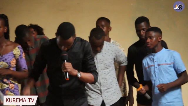 FRANK//ASUBIYEMO IJAMBO YAVUZE KO IMANA YAMWERETSE INEZA// AMARIRA AMUBANYE MESHI/😭😭😭 смотреть онлайн