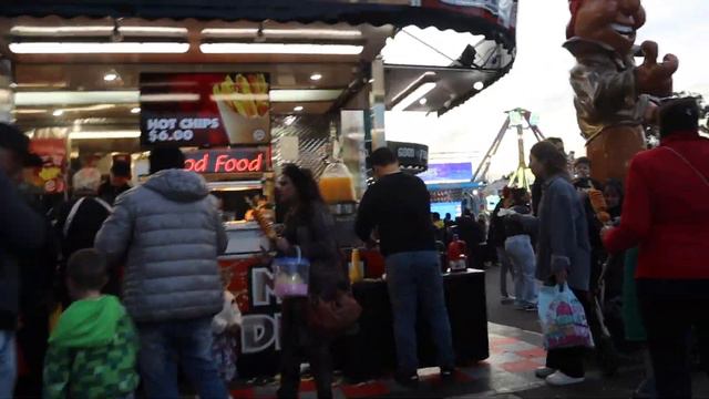 ROYAL ADELAIDE SHOW VLOG 2022 🎡 Filming on No Limit, Freak Out & Rides смотреть онлайн