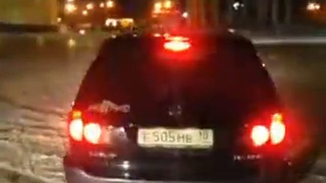 Lexus RX300 Parking :)