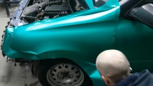 Как оклеить свою машину недорогой пленкой.