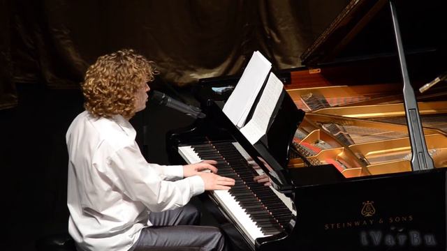 Roon Staal - I Love You смотреть онлайн