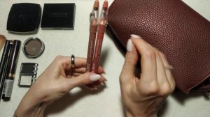 АСМР Что лежит в моей косметичке_  ASMR Makeup triggers💄💋👝