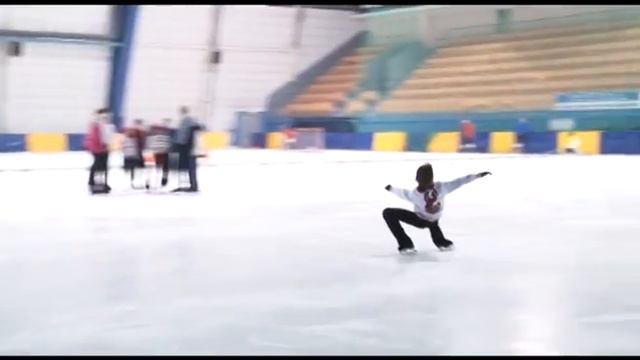 Сюжет "Все на каток" смотреть онлайн