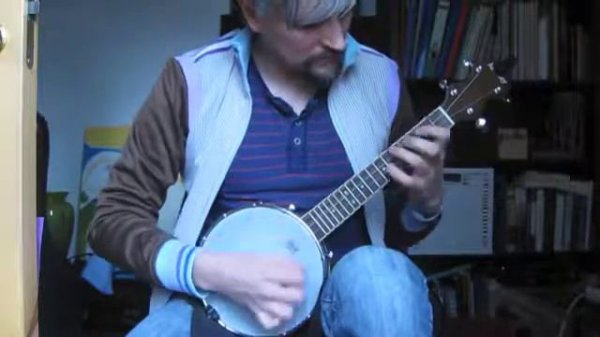 Banjo-ukulele // ukulele-banjo tuned like mandolin (GDAE)