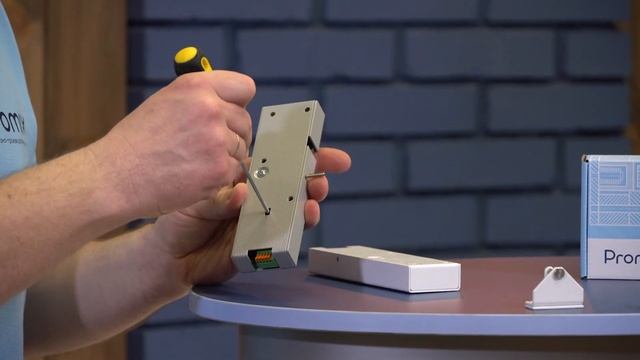 Обзор электромеханического замка с толкателем и датчиками Promix-SM323