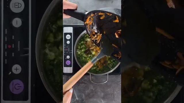 ?СЫРНЫЙ СУП С ШАМПИНЬОНАМИ И БРОККОЛИ? смотреть онлайн