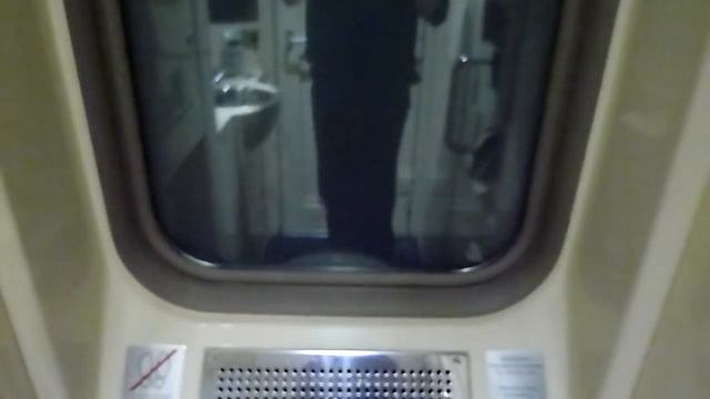 туалет в вагоне 2011 в поезде №16/15 смотреть онлайн