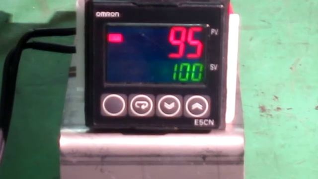 OMRON E5CN-R2L Temperature controller (digital controller)　動作確認 смотреть онлайн