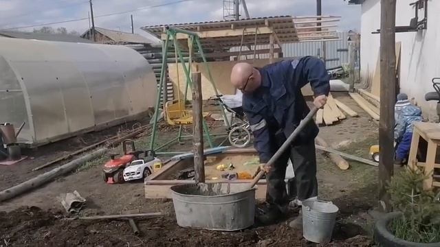 В ГОСТИ К КУМОВЬЯМ/РАБОТА ДЕЛАЕТСЯ смотреть онлайн
