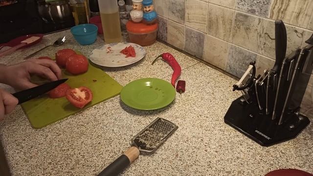 Рецепт - ОСТРЫЙ ИСПАНСКИЙ СУП смотреть онлайн