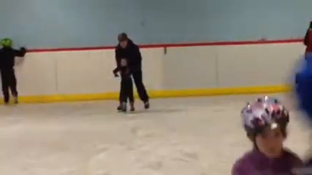 Эрик с бабушкой на льду смотреть онлайн