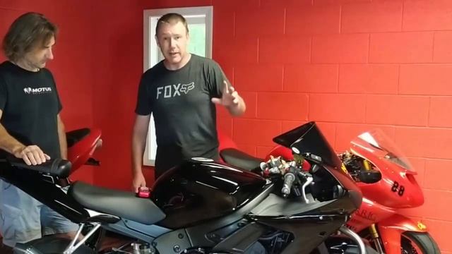 Yamaha R6 ep. 4 - Neale unveils the reassembled R6 with Mark Stones смотреть онлайн
