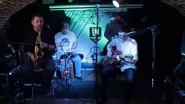 Сергей Карпов (саксофон) гр. "Своя мера" смотреть онлайн