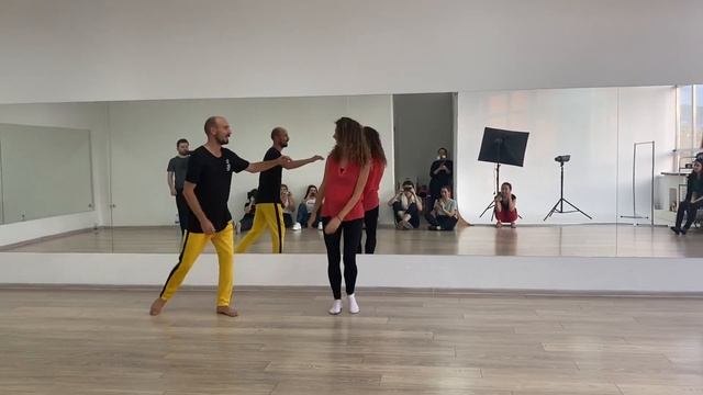 SALSA FOOTWORK MAMBO SHINES / Natalia & Andrey Korzun смотреть онлайн