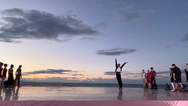 Финальное выступление артистов бурятского балета на фестивале танца на Байкале смотреть онлайн