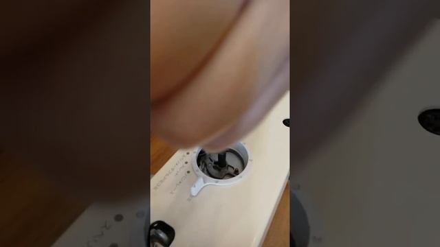 Silver Reed sk581. Установка крышки на основную каретку. смотреть онлайн