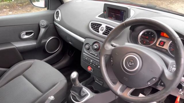 2010 Renault Clio 1.5 DCI Dyamique TomTom 1 LADY OWNER FROM NEW смотреть онлайн