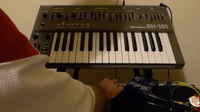 Roland SH101 & Ibanez TS Mini смотреть онлайн