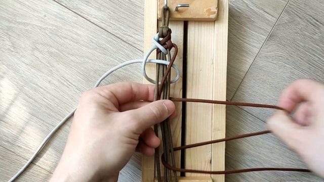Браслет из паракорда Monkey Business | Pulsera paracord смотреть онлайн
