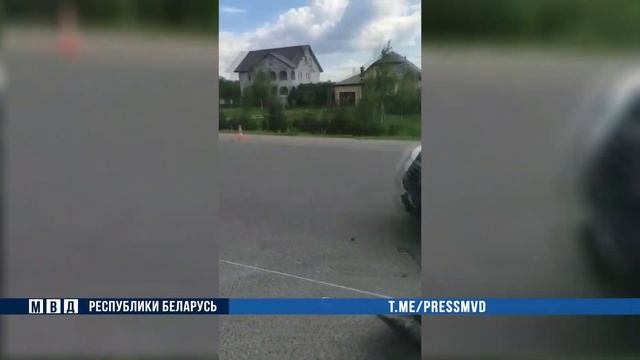 Под Гродно автомобиль столкнулся с байком - пострадал малолетний ребенок смотреть онлайн