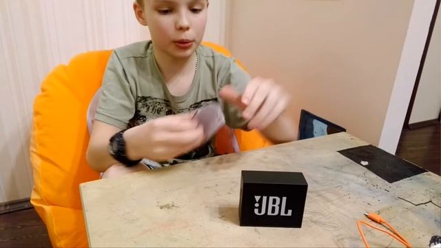 Распаковка колонки JBL Go ! смотреть онлайн