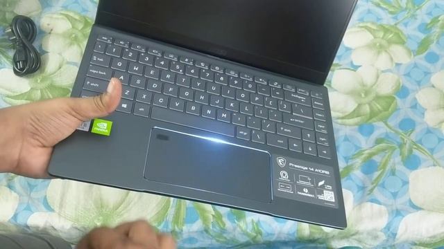 MSI Prestige 14 A10RB Unboxing смотреть онлайн