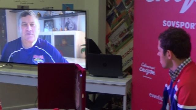 Очень трогательно! Первая учительница и друзья детства Евгения Малкина смотреть онлайн