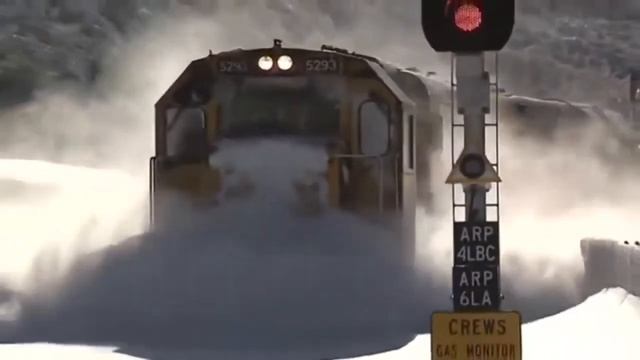 ВОТ КАК НАДО СНЕГ ЧИСТИТЬ смотреть онлайн