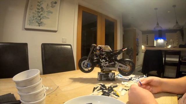 2022 Lego Technic BMW M1000RR Build