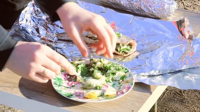Скумбрия на мангале | Рыба на мангале в фольге | Как сделать вкусную рыбку на костре смотреть онлайн