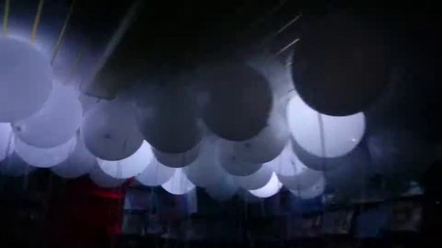 Светящиеся шары v.2 смотреть онлайн