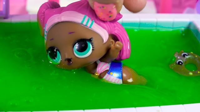 Slime Pool Prank смотреть онлайн