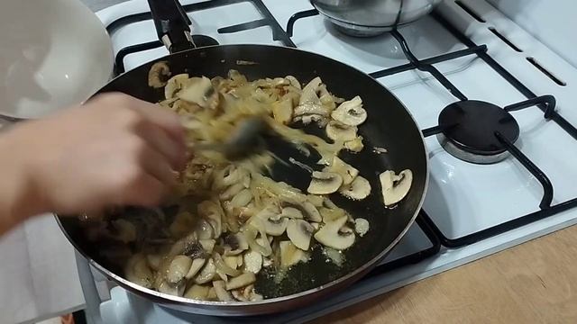 Паста , Спагетти с курицей и грибами в сливочном соусе , Спагетти тауык етимен . смотреть онлайн
