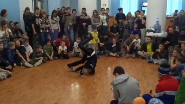 12 ноября 2016 г. (ШАПКА) Батлы 1х1 смотреть онлайн