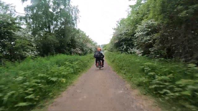 Jumping an Electric Unicycle feels amazing - Inmotion V12 ht & Kingsong S22 смотреть онлайн