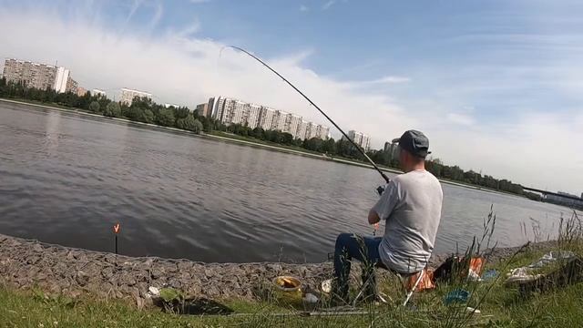 ЛОВЛЯ НА ФИДЕР В БРАТЕЕВО. 16.06.2020 ЧАСТЬ 3. смотреть онлайн