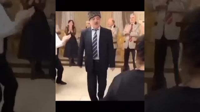 Тацуют все под красивую песню смотреть онлайн