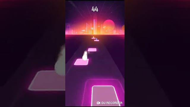 Обзор игры Tiles Hop смотреть онлайн